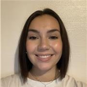 Etudiante à la faculté de droit de Nantes, je souhaiterais mettre à profit mes connaissances et mon expérience pour aider les élèves qui en ont besoin.